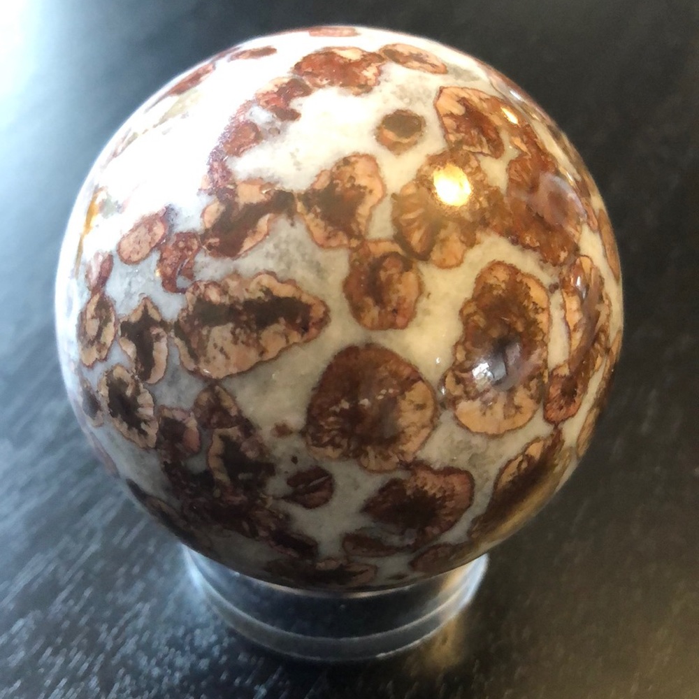 Spotted agate sphere - Picture 5 of 7